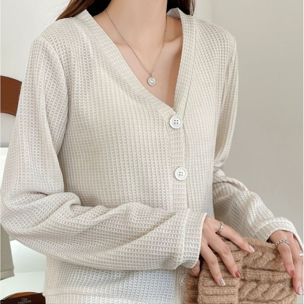 Dazy SHEIN Women's Cream Button Front Long Sleeve Knit Top Size Medium ๐ - Picture 5 of 12
